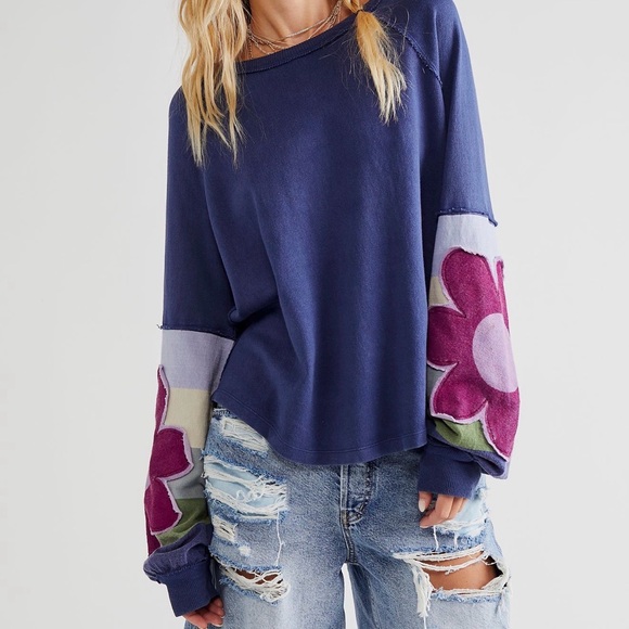 Free People Petunia Tee -  Floral Appliqué Sleeves - M - NWT - Picture 2 of 9